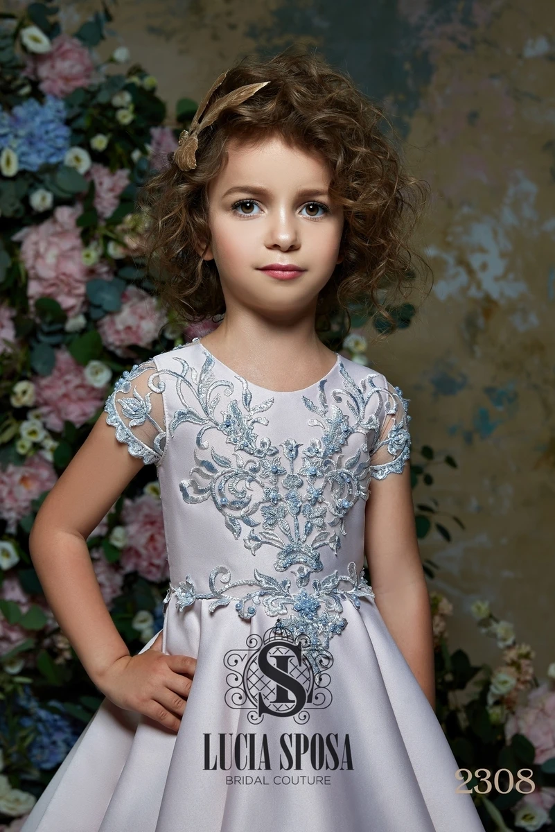 FATAPAESE Luxury Princess Ball Gowns for Kids Flower Girl Dresses Lace Floral Sleevelss Ball Gown Fluffy A Line Cathedral Train