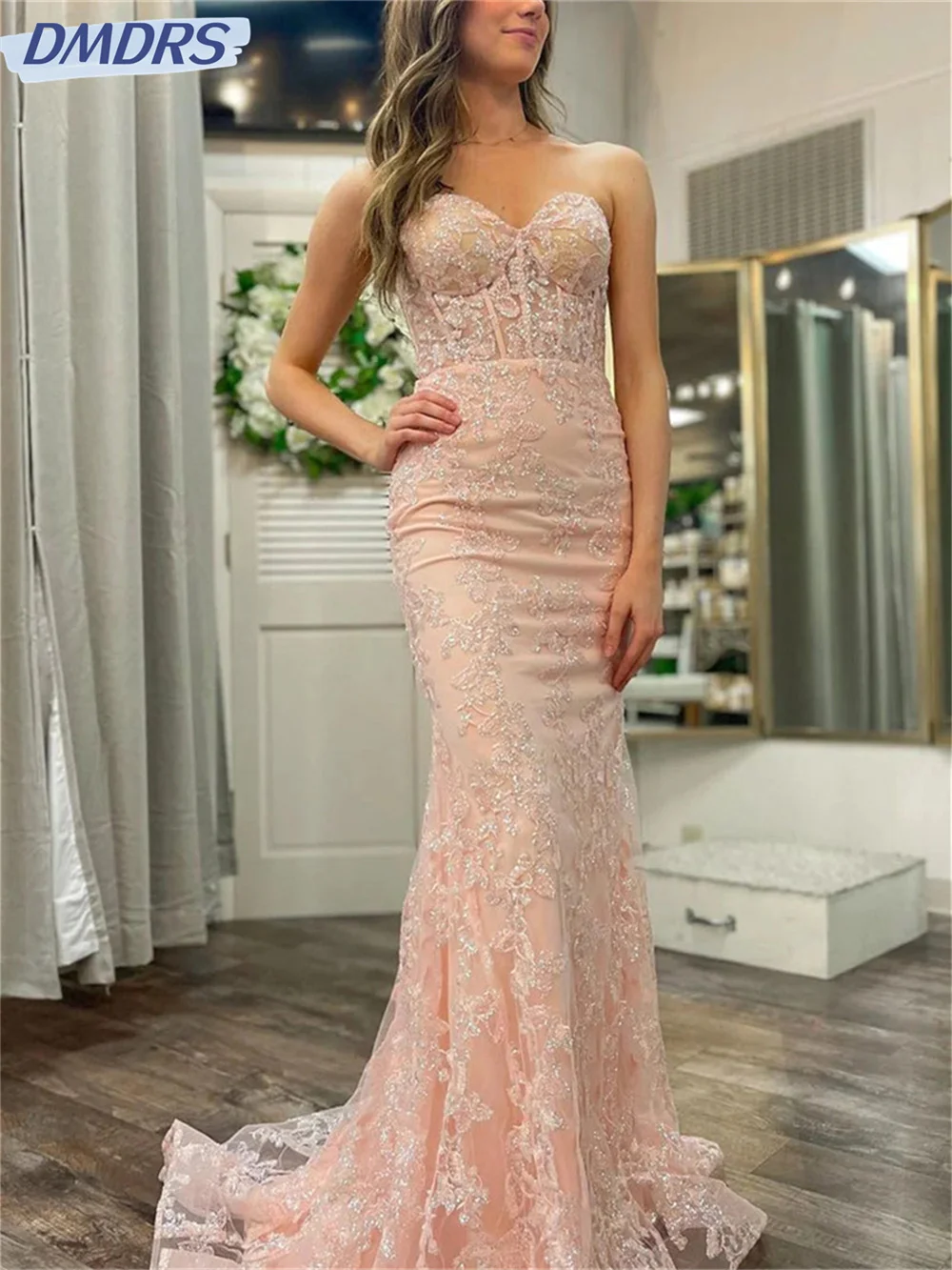 Vestido de noite sem encosto simples Lace Applique, Encantador vestido sereia sem alças, Vestidos elegantes, Vestido simples sereia, 2024