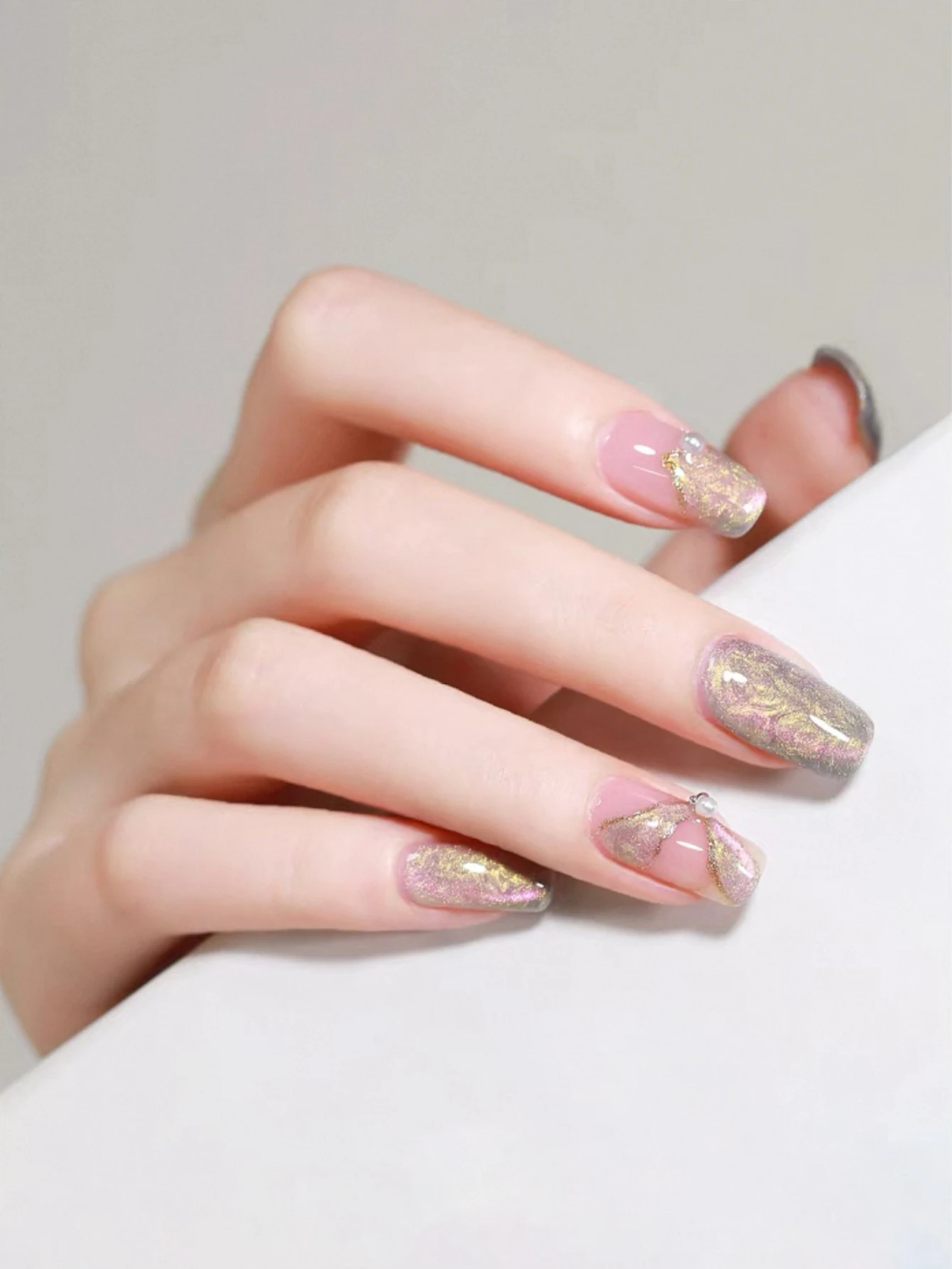 1-9 STKS Streamer Draad Cat's Eye Gel Nagellak 2025 Populaire Parelmoer Flash Magische Kleur Nagellak Nail Art Supplies