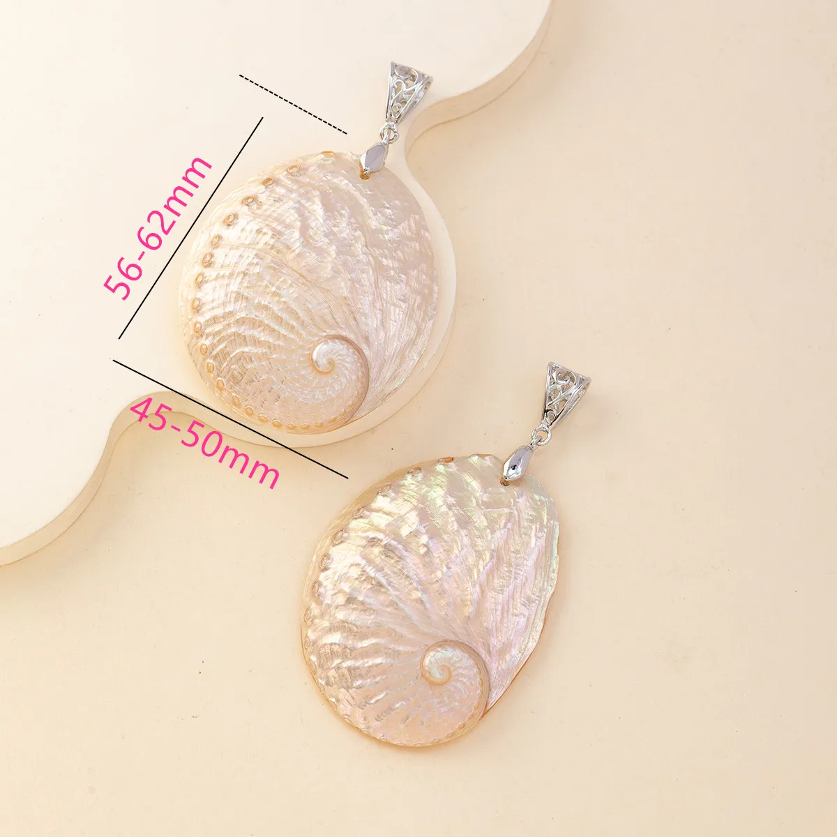 Charm Conch Freshwater Shell Irregular Pendant Natural Mother of Pearl Shell High Gloss Pendant Jewelry Making DIY Necklace