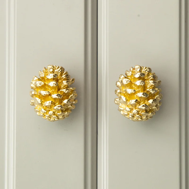 Brass Pine Cone Knobs for Furniture Country Style Cabinet Knobs and Handles Drawers Wine Cabinets Shoes Cabinets Dressers