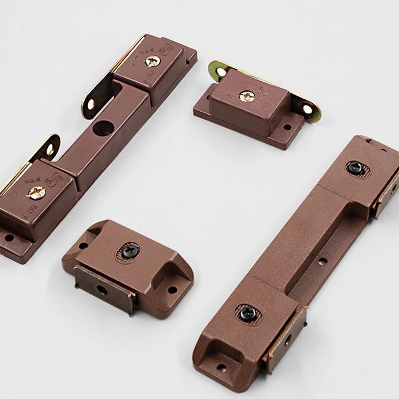 

Магнитная защелка для дверей шкафов, самозакрывающаяся фурнитура для двойных и одинарных дверей, обеспечивающая плотное уплотнение.