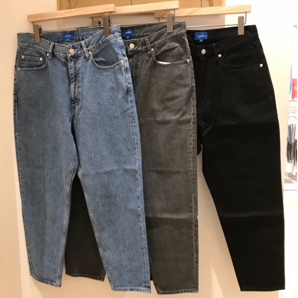 BEAMS tapered loose washed jeans