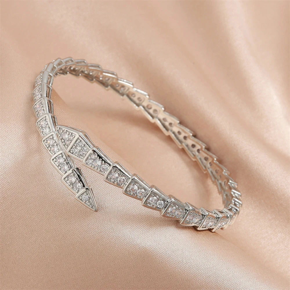 Fashionable Shining Snake Bone Open Bracelet Exquisite Women's Wedding Party Accessories Gifts