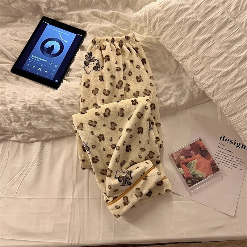 Hello Kitty Women's Pajama Set Flannel Leopard Pattern Pajama Warm Plush Pajama Fluffy Comfortable Home Clothes Two Piece Set