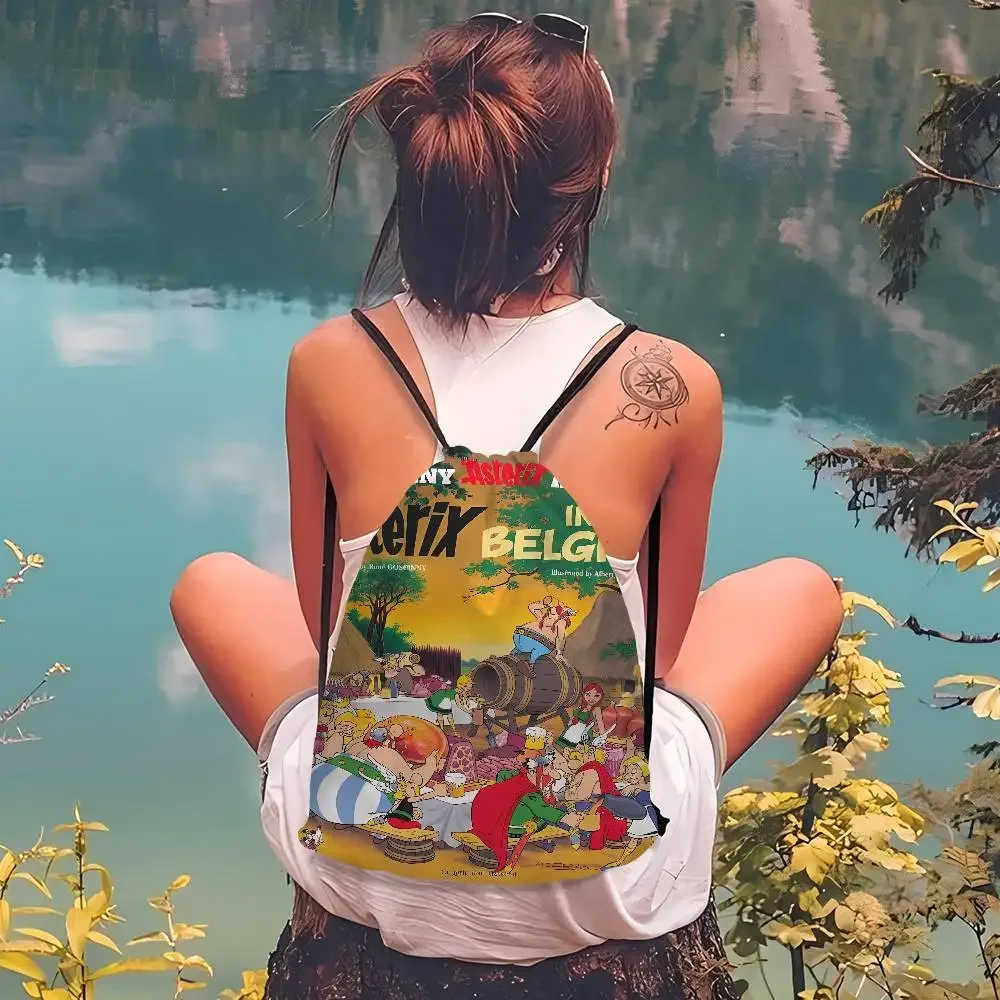 A-Asterix Et O-Obelix Manga Print حقائب برباط حقائب هدايا للحفلات، حقائب ظهر برباط رياضية للصالة الرياضية والسفر والاستخدام الترفيهي