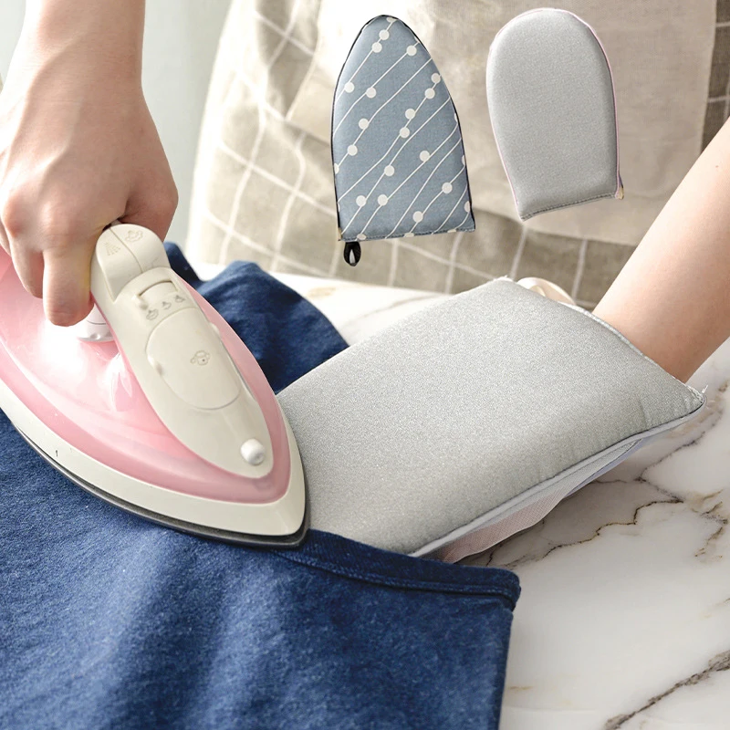 

Hand-Held Mini Ironing Pad Sleeve Ironing Board Holder Resistant Glove for Clothes Garment Steamer Portable Protective Mat