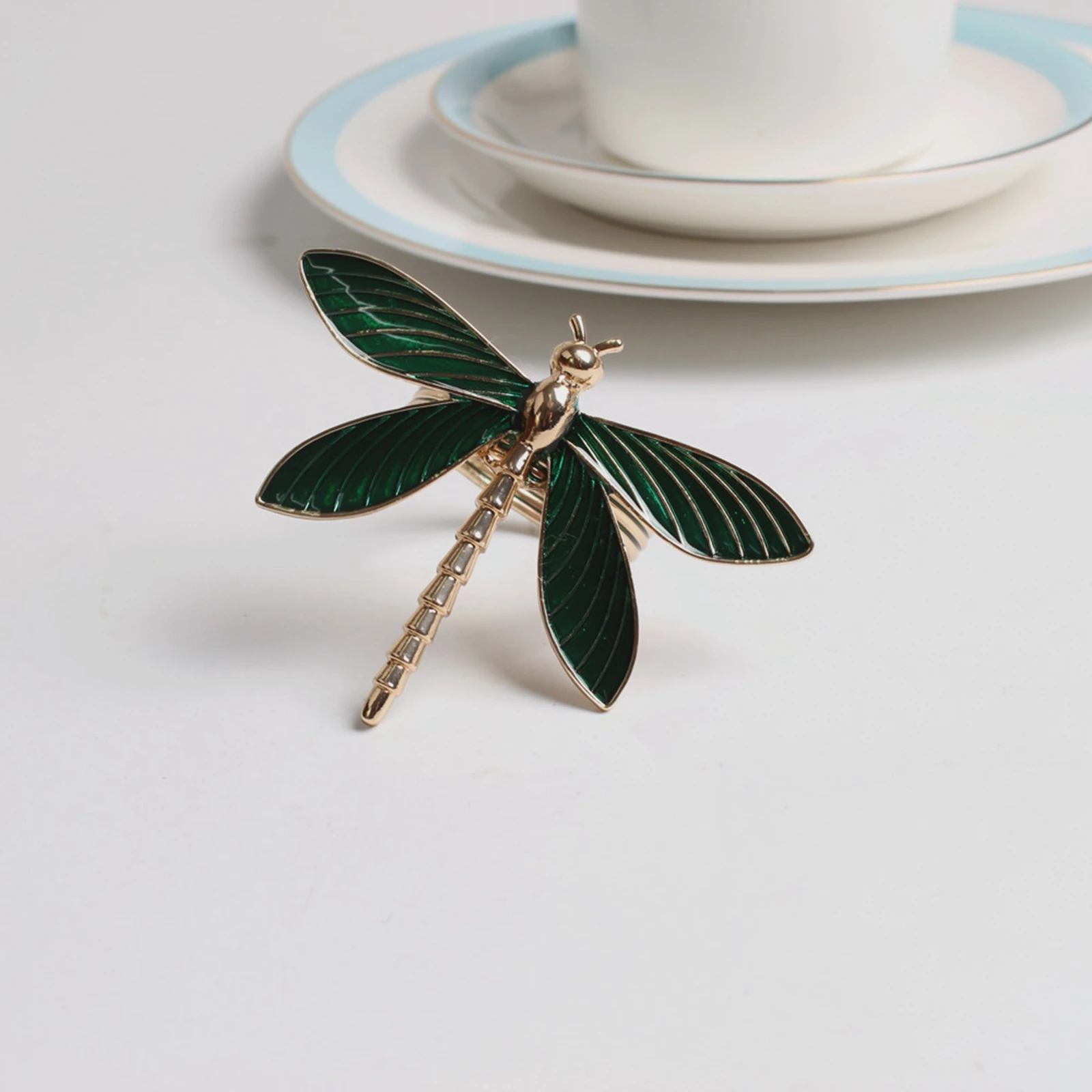 Napkin Rings Dragonfly Wedding Napkin Holder Delicate Elegant Napkin Buckle for Table Decor Parties Holiday Family Gathering