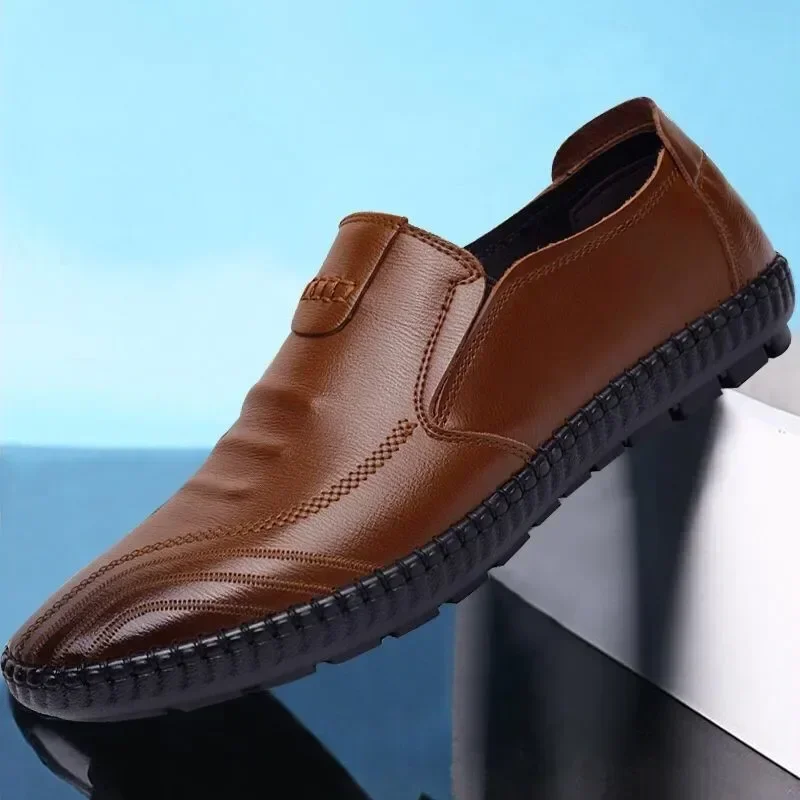 Men Casual Loafers Comfortable Lightweigh Walking Footwear Moccasins Breathable Slip on Male Leather Shoes Jogging Sports Shoes