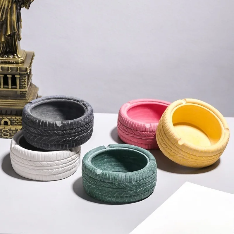 

1PC Tire Ashtray American Retro Personality Trend Creative Home Bar Decoration Ornament Smoking Accessories Creative Supplies