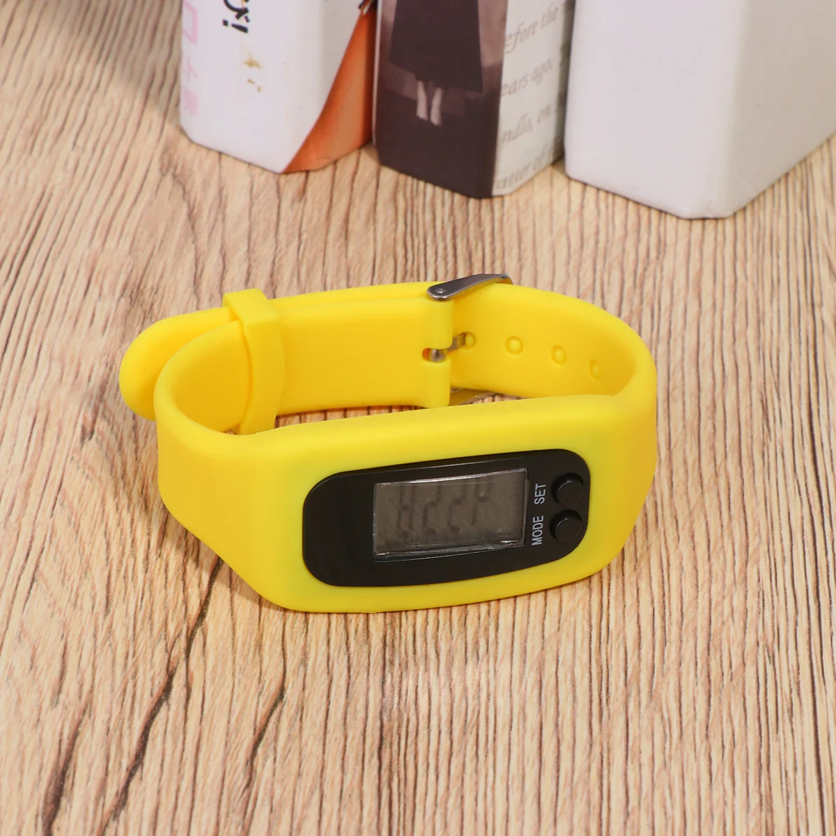 1pc Pedometer Bracelet Multifunctional Sports Pedometer Bracelet Time Calorie Mileage Tracker For Men Women Yellow Casual Wear