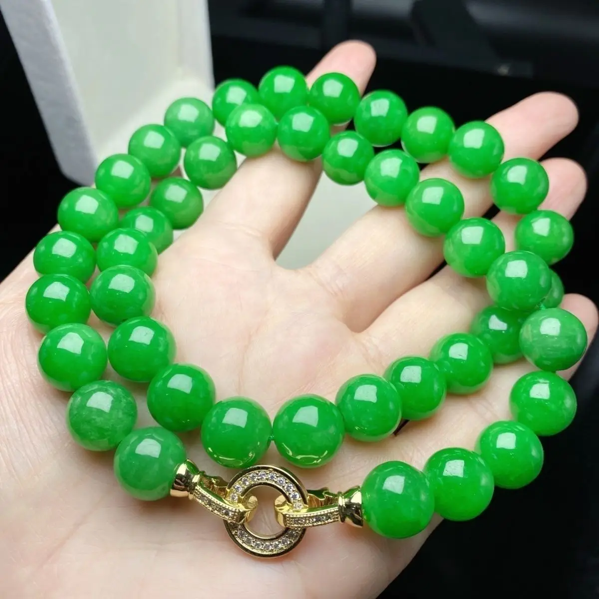 

High quality full green jadeite 12MM bead necklace ice glutinous seed yang green jadeite bead chain jade necklace jadeite treatm