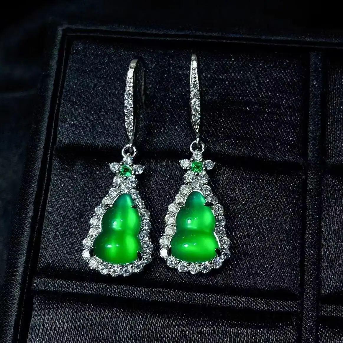 

Ice egg surface earrings gourd earrings women's foreign temperament Internet celebrity ins trend sweet fashion versatile