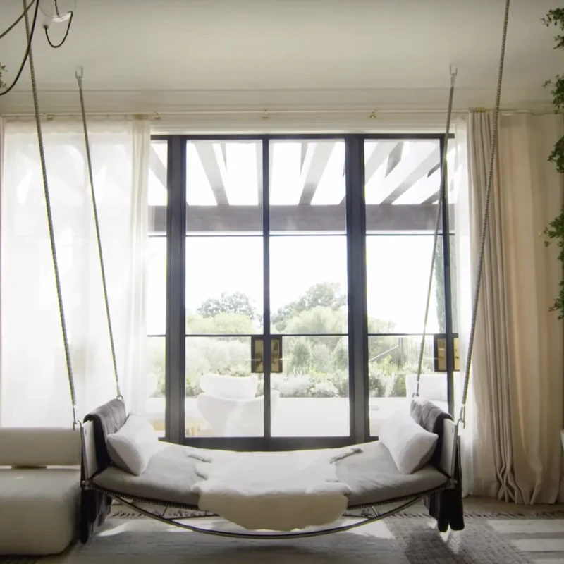 

Designer creative chain light luxury hammock home bed and breakfast hotel model room suspension