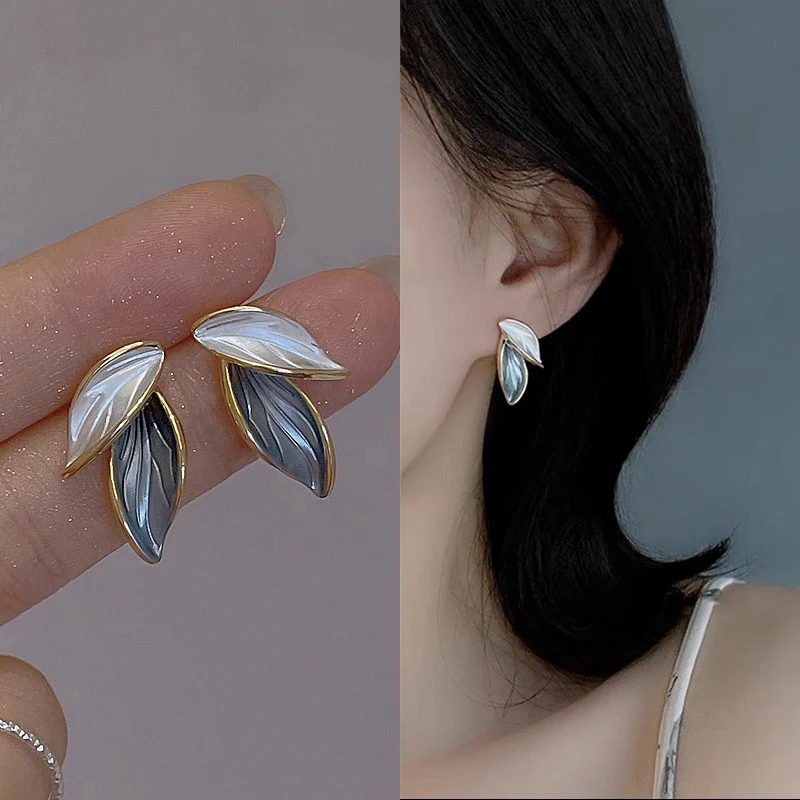 New Classic Grey Leaf Stud Earrings For Women Charm Korean Sweet Metal Womens Leaf Shape Earrings Gifts 2023 Fashion Jewelry