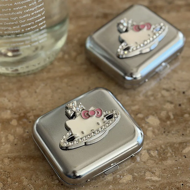 Hello Kitty Metall-Aschenbecher mit Strass, Klappdesign, tragbarer Zigarettenhalter für das Auto, luxuriöser Organizer, Cartoon-Aufbewahrungsbox, Geschenke