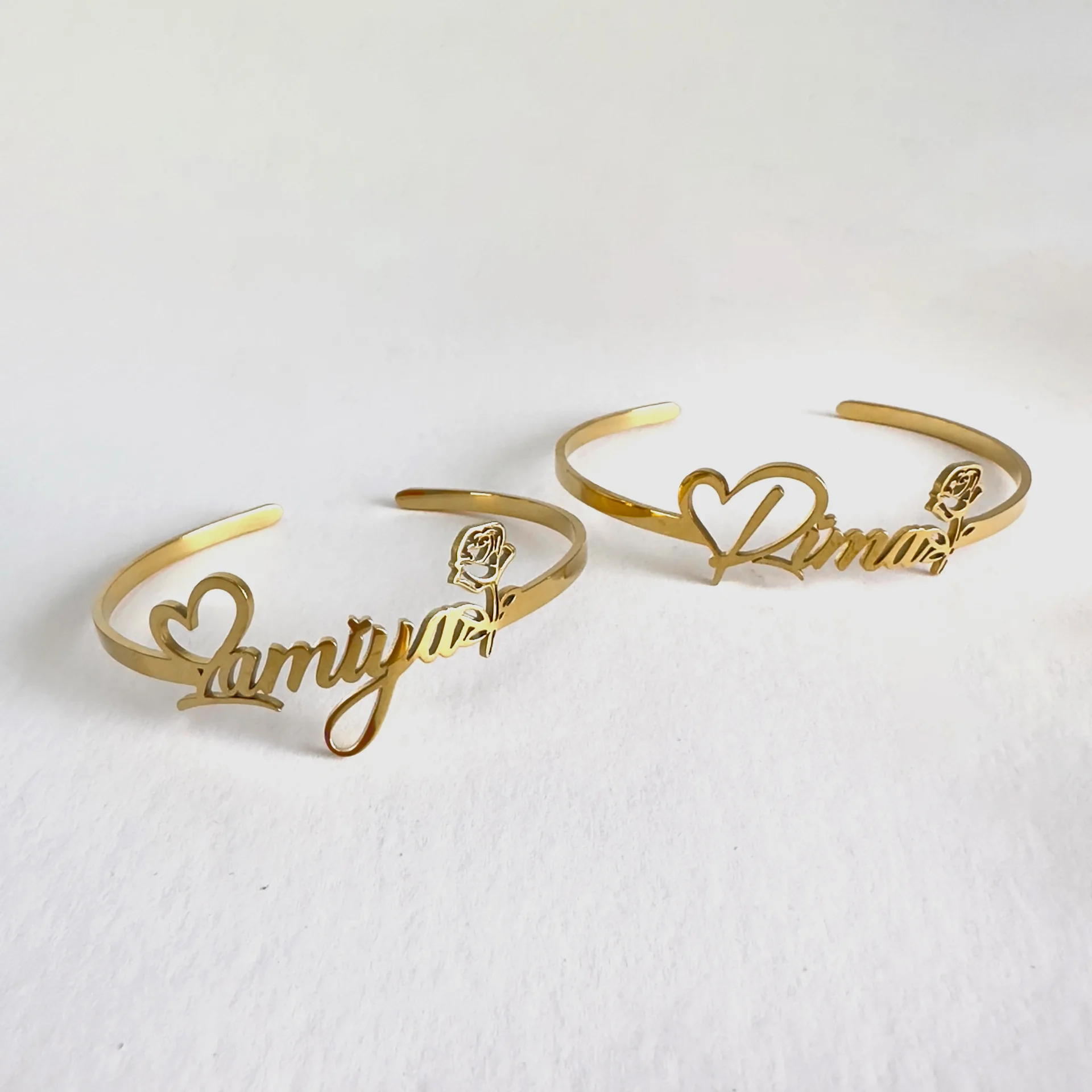 مخصص الفولاذ المقاوم للصدأ اسم سوار قابل للتعديل افتتاح شخصية روز سوار المرأة الذهب اسم مجوهرات هدية عيد ميلاد