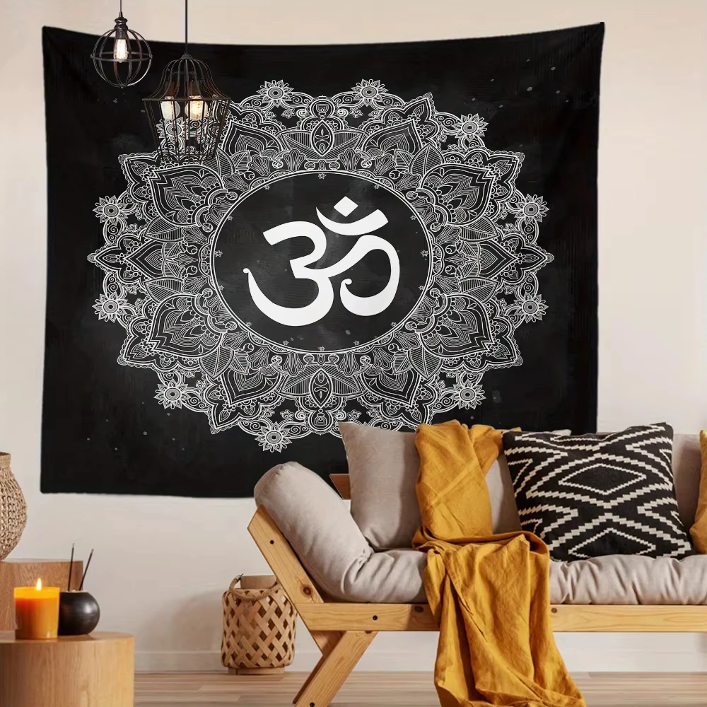 نسيج حائط ماندالا أنيق برمز Om، نسيج غرفة متطور مستوحى من اليوغا، ديكور حائط بتصميم روحاني معقد