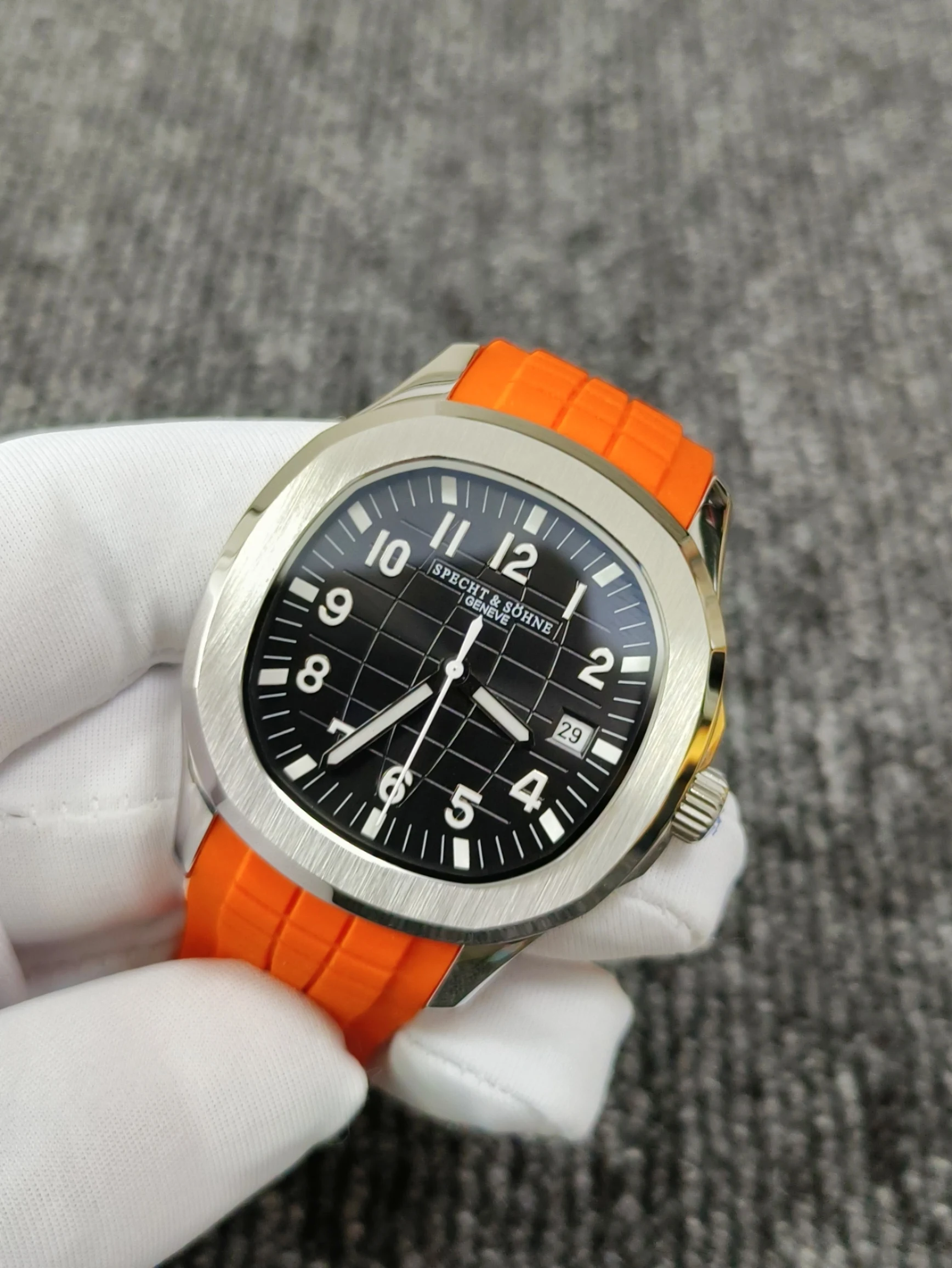 2025 SPECHT&SOHNE Luxury Fashion Sports Mens Watch Japan Miyota8215 Movt 50m Waterproof Stainless steel shell Rubber Strap Watch