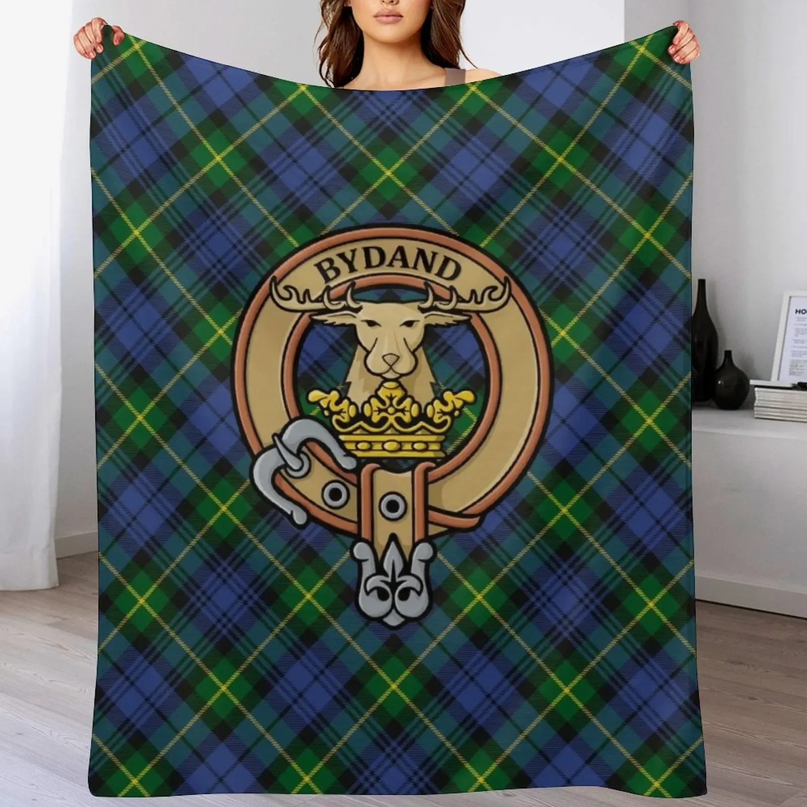 

Clan Gordon Crest over Tartan Throw Blanket Soft Plaid blankets ands Thin Vintage Blankets