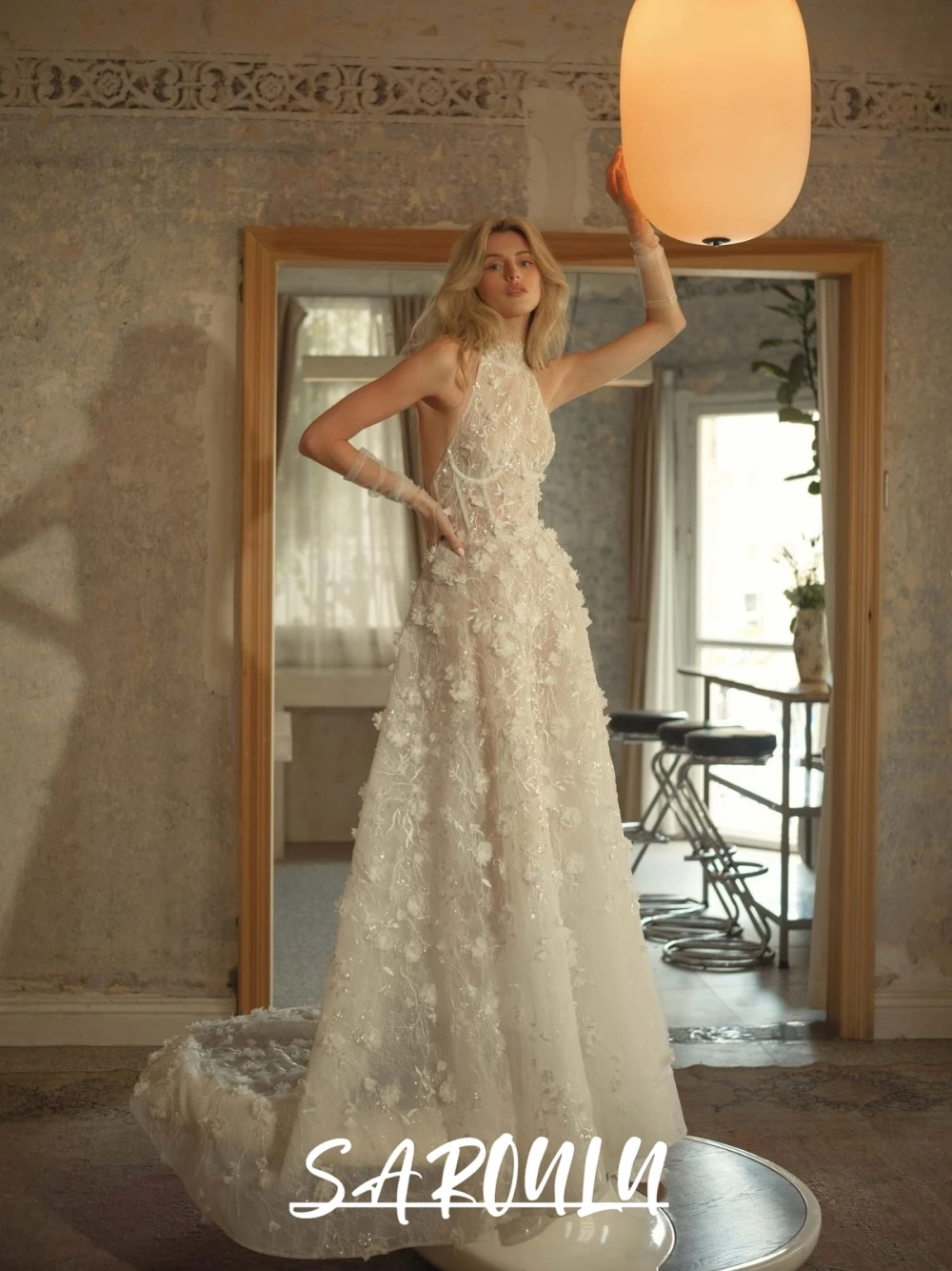 

2026 Floral A Line Sparkling Halter Wedding Dress Dreamy Lace Stunning Long Customized Sexy Backless Romantic Bridal Gown