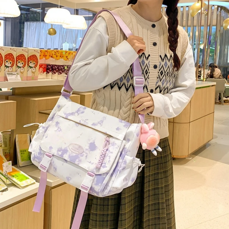 Fashionable and Trendy Canvas Color Blocked New Mailman Bag, Large Capacity Campus Student Trendy Work Commuting Crossbody Bag