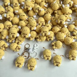 Wholesale Handmade 4cm Cute Knitting Bee Keychain Little Bees Keychain Pendant Keyring Keyholder Party Jewelry Gifts