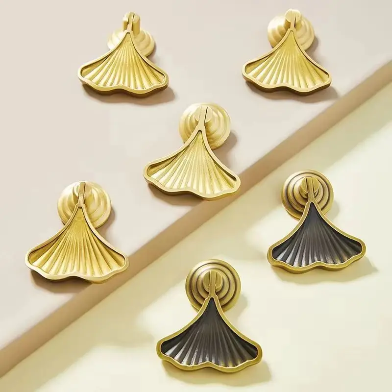 

8 шт., твердая латунь, подвеска в виде листа гинкго, мебельные ручки, ручки для ящиков, шкаф, шкаф, комод, дверные ручки шкафа