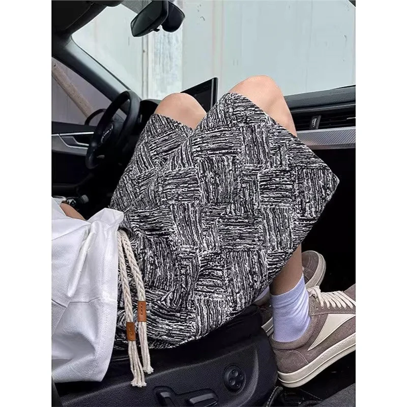 

Men's Summer Casual Loose Beach orts Creative Embroidery Four-Part Mid-Waist Straight Leg Polyester Fiber Faionable