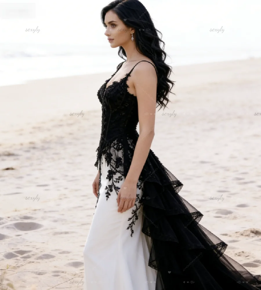 Enchanting Black And White Mermaid Gothic Wedding Dress 2026 Elegant Spaghetti Straps Tiered Tulle Lace Beach Bridal Gowns Ombre