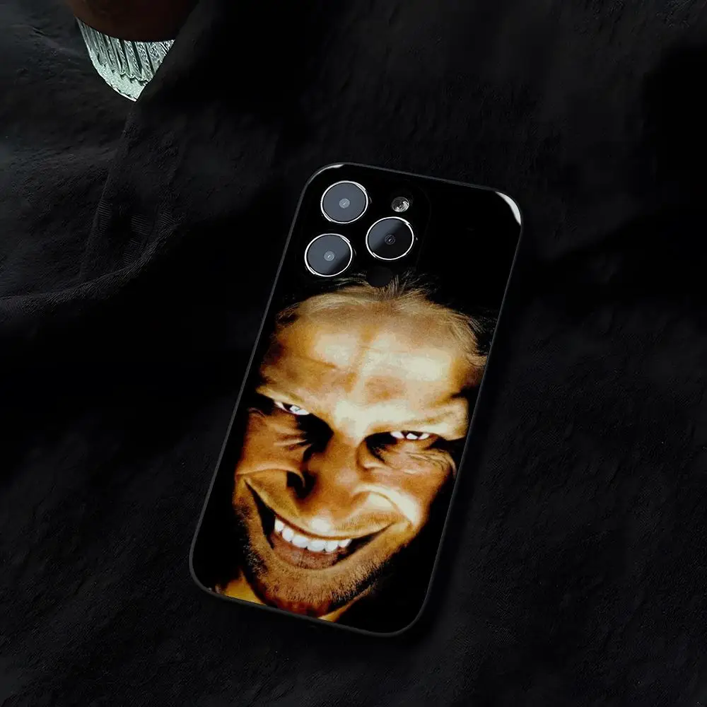 Aphex Twins Richard D James Funda for iphone 14 16 13 11 15ProMax 12 Pro Max Mini Xr Xs X 7 Plus Covers