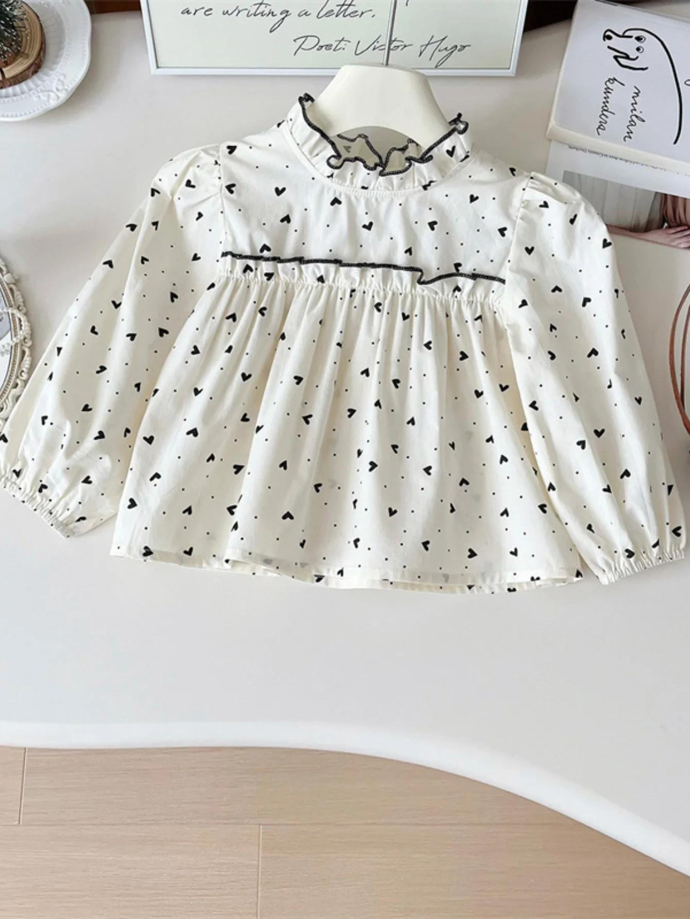 Girls Heart Print Bubble Sleeve Top – Lace Trim Blouse with Ruffled Cuffs, Korean Style Toddler Blouse Girls Clothes