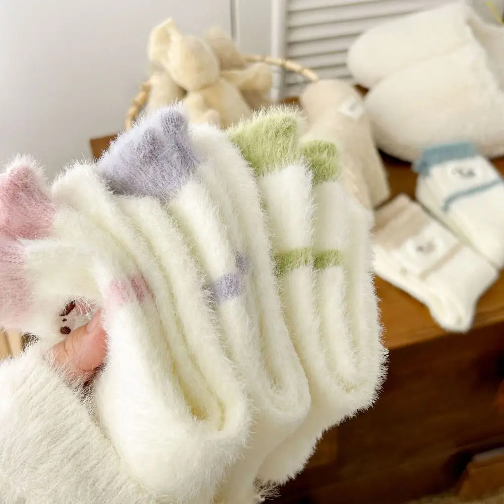 5Pairs Ladies Hosiery Puppy Dog Winter Fluffy Socks Cartoon Fluffy Mink Fleece Socks Pile Up Embroidery Floor Socks Streetwear