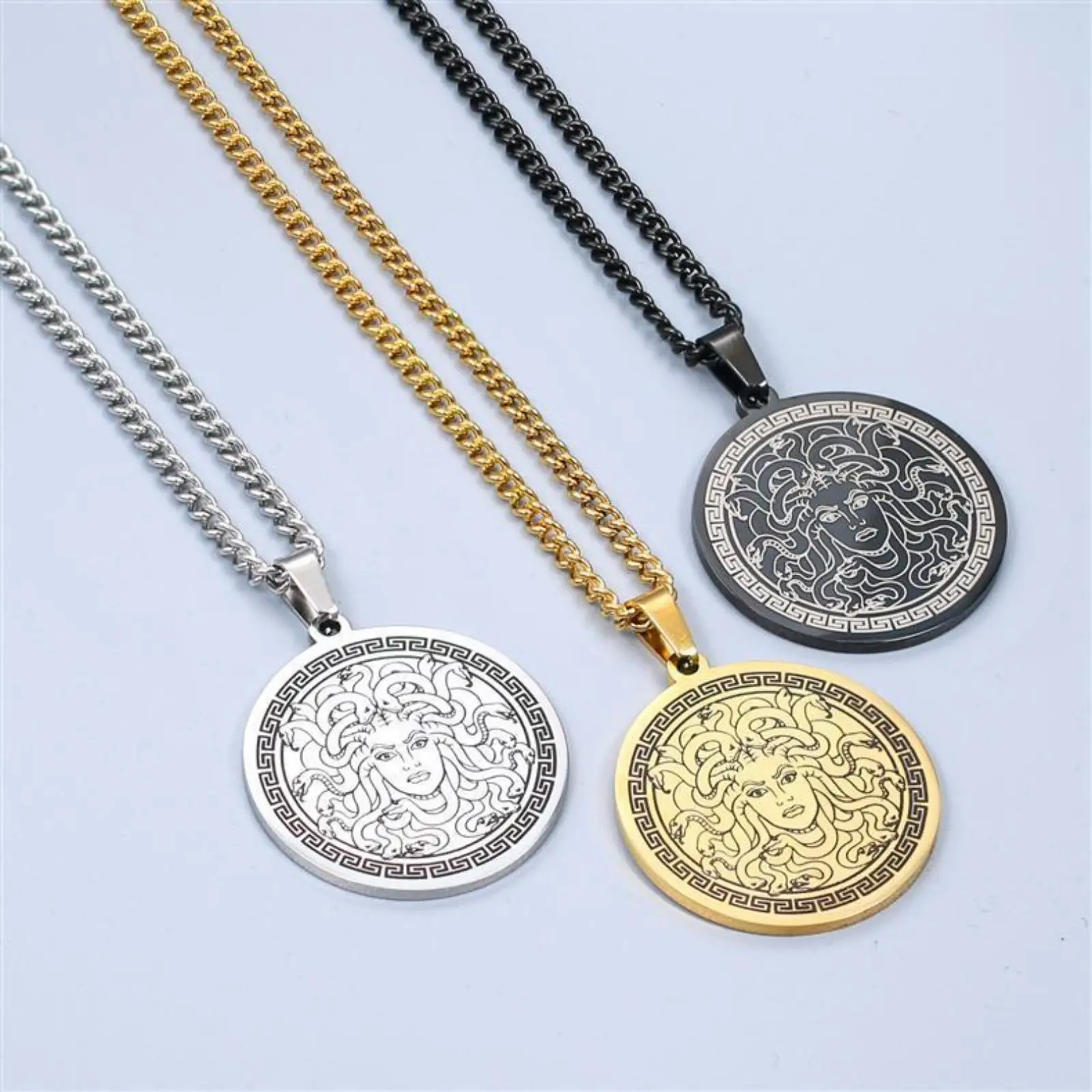 Edelstahl Medusa Gorgon Anhänger Halskette Antike Griechische Mythologie Schmuck Geschenk für Männer Frauen – Detail 5