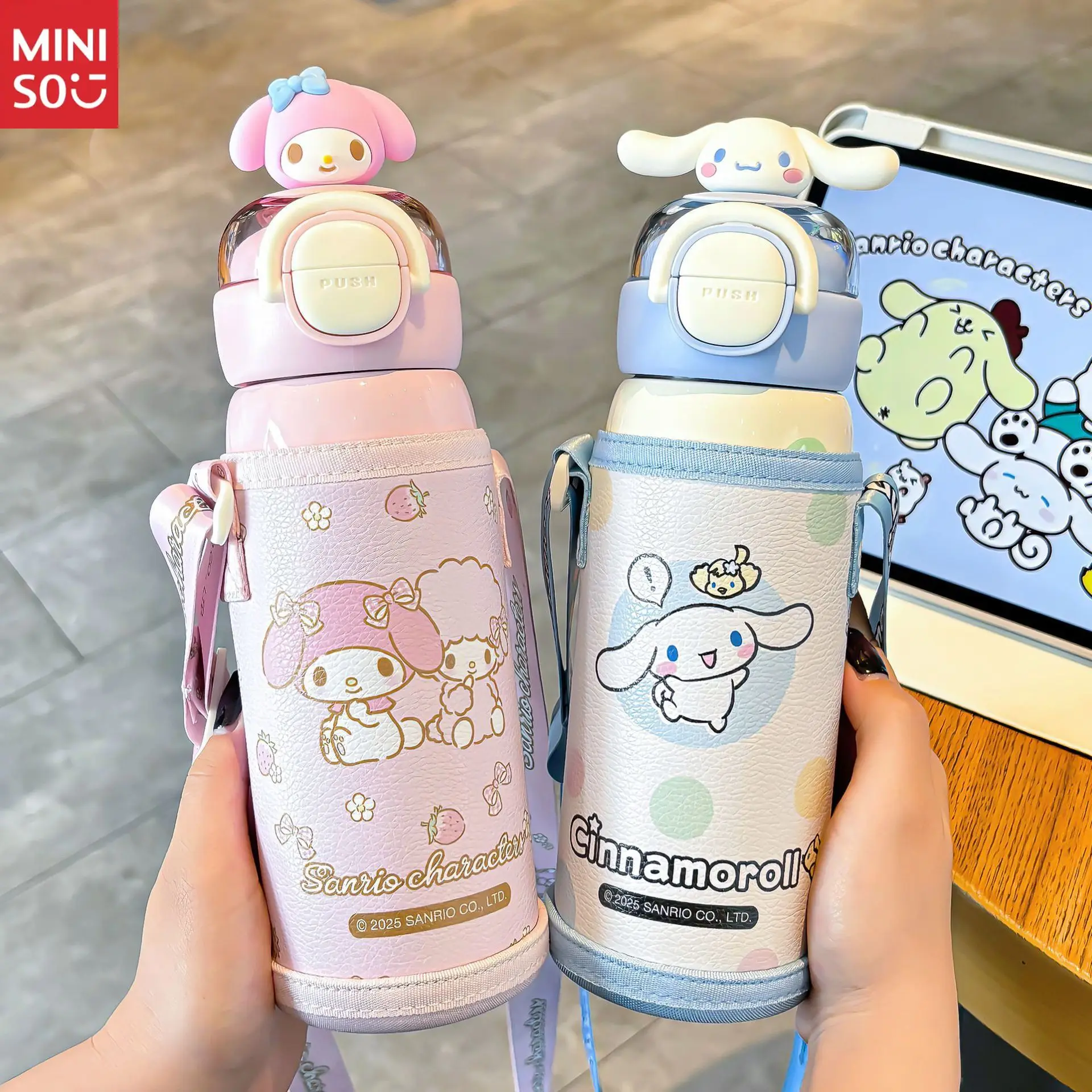 

Серия Sanrio Starry Wish — студенческий термос с двойным напитком, регулируемый ремешок, бутылка для воды со съемным рукавом