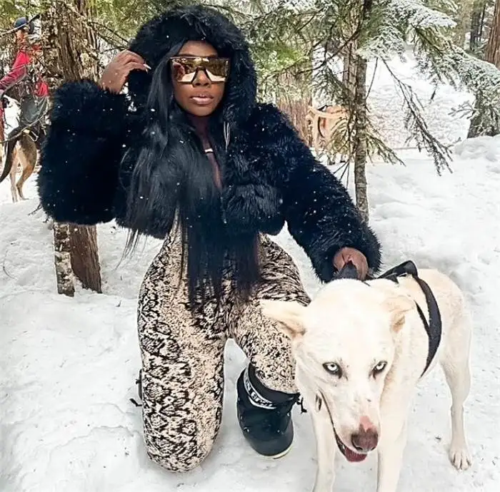 Women's ort Fur Coat Street Sle Zipper Closure Long Sve Hooded Jaet Fake Fur Leather Outerwear Winter Faion