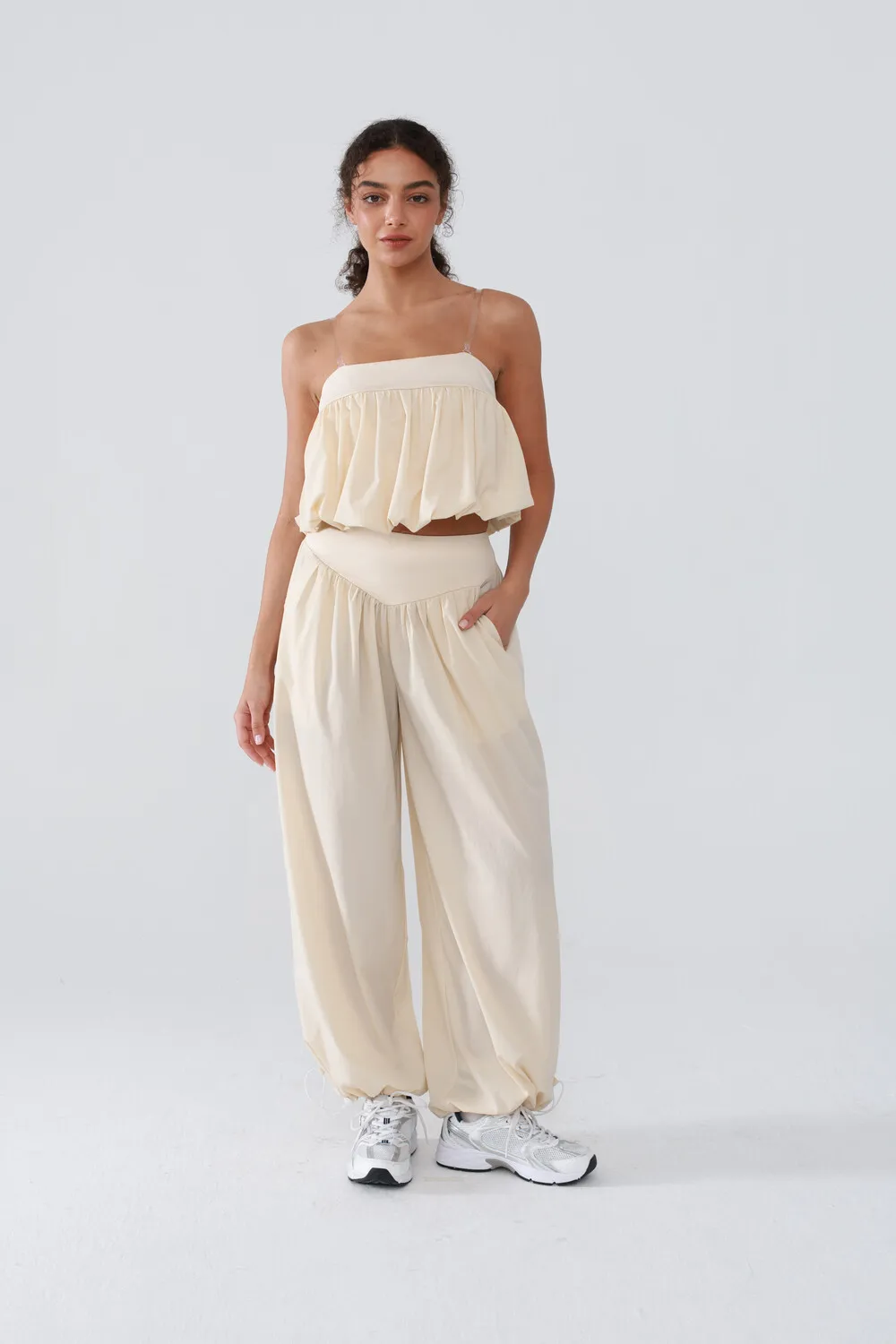 

2 Pieces Women Sports Suit Ruffled Crop Top & High Waisted Wide Leg Pants Loose Fit Elastic Waist Fashion Sport Sets