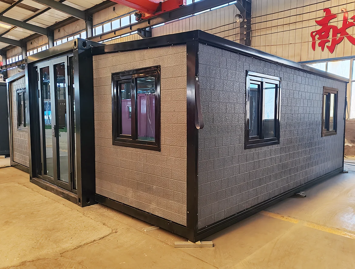 Ready to Ship Prefabricated 20Ft 40Ft Expandable Container House Steel Structure Prefab for Sale Portable Home Casa Portable