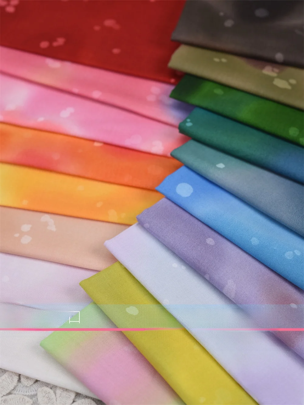 

Ткань из хлопка ручной работы с градиентным окрашиванием, яркие цвета, 8 ярдов, 20 цветов, с губчатой подложкой, для рукоделия, бренд Golden Beetle