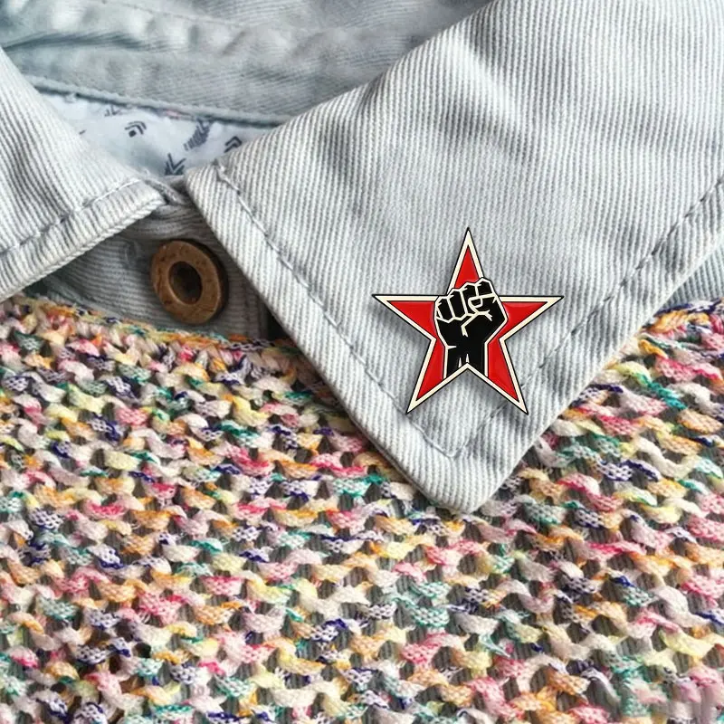 Red Star Fist Enamel Pins Rock Band Brooches 90'S Anti-war Music Brooches Backpack Lapel Badges Jewelry Gift for Fans Friends