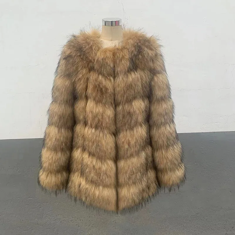 

European and American Autumn and Winter Fur Coat Imitation Raccoon Fur Grass Spliced Women's Artificial Fur Coat