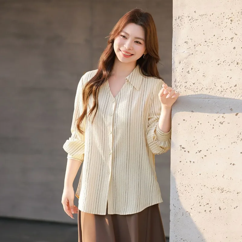 เสื้อเชิ้ตแขนยาวลายทาง ดีไซน์ใหม่ สไตล์ฤดูใบไม้ผลิและฤดูใบไม้ร่วง สำหรับผู้หญิง ปี 2025 ทรงหลวม