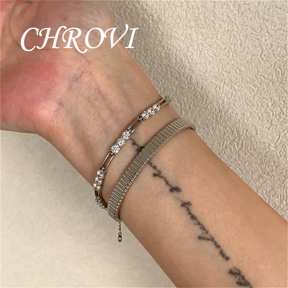 Luxuriöses 925 Sterling Silber Armband mit Glatter Textur, Doppellagig, mit Rundem Diamant und Gebogener Kette – Detail 8