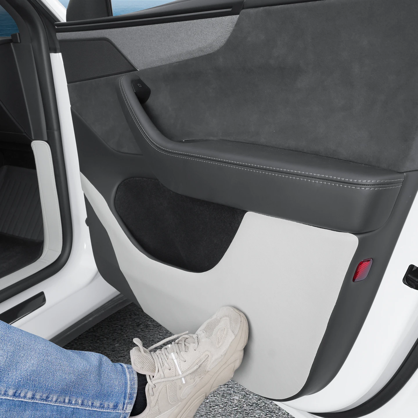 Geeignet für das neue Tesla 6-Sitzer-Modell YL, Türschwellenschutz mit selbstklebender Rückseite, Türverkleidungs-Aufkleber, Innenraumdekoration – Detail 6