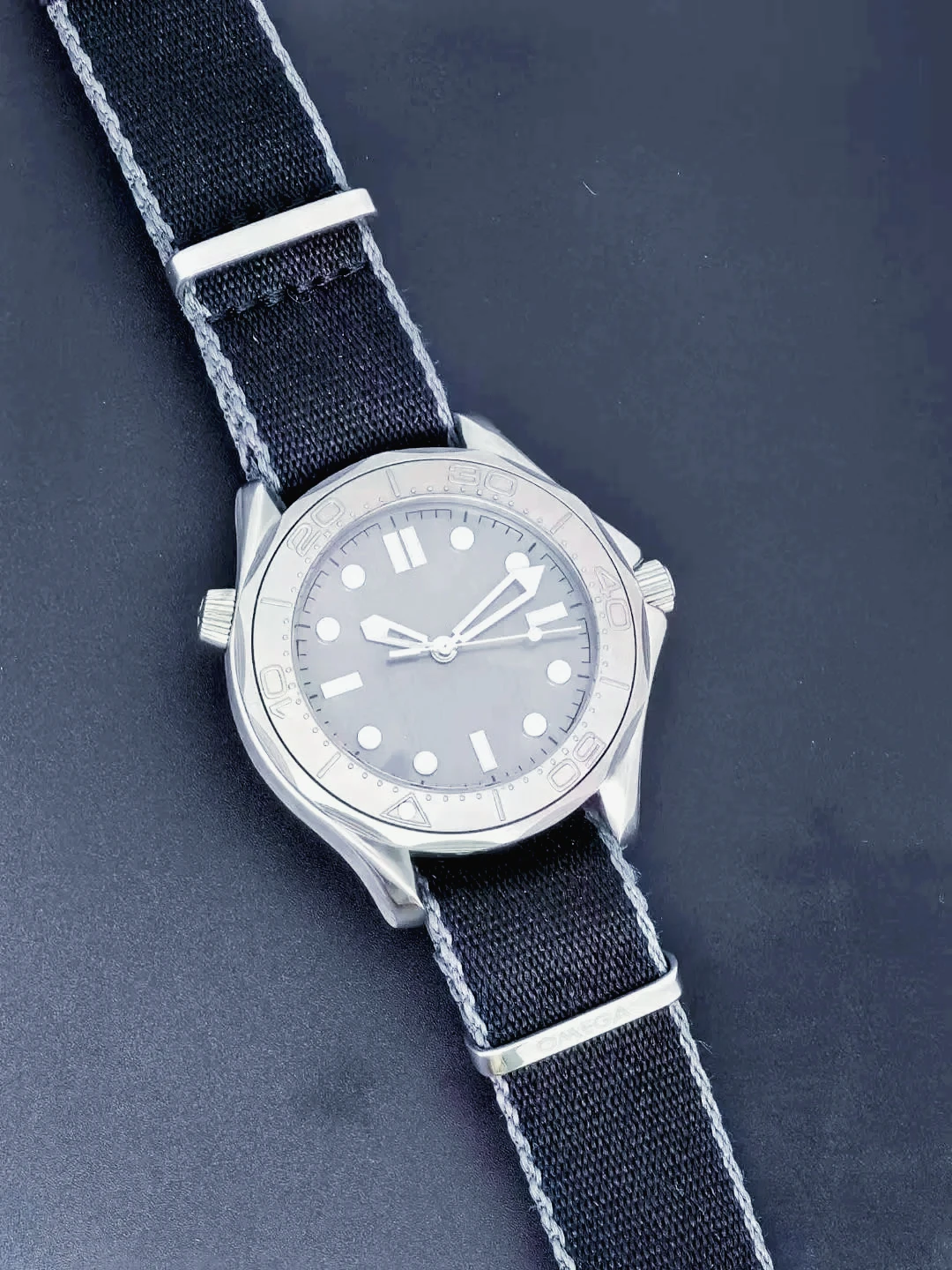 A1212 Store 42mm Men's Automatic Mechanical Watch, Green Dial, Rubber Strap, 904L Customized Watches view 2