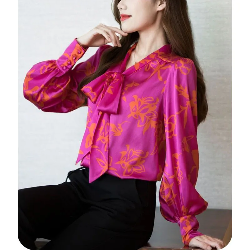 2023 New Spring Fashion Print V-neck Rose Red Unique Ribbon Satin Shirt Temperament Commuting Women\'s Lantern Sleeve Casual Top