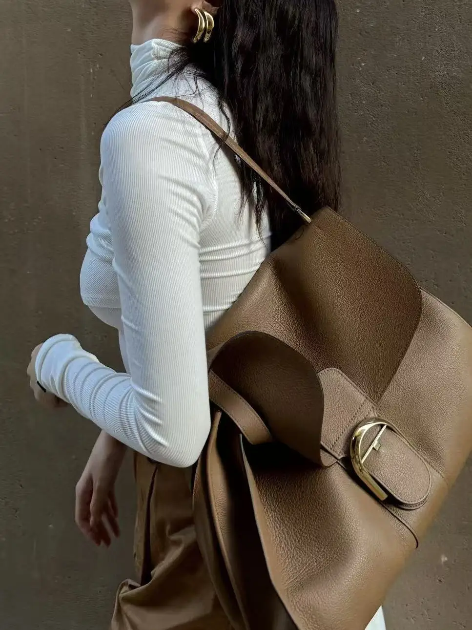 Classic Tempo Brillant Underarm Bag Top Layer Cowhide Handbag Large Capacity Commuter Bag Old Money Style Hard Handle