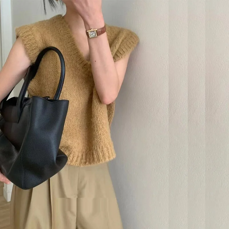 Autumn Winter Women's Basic Versatile Furry Feeling V-neck Sleeveless Knitted Sweater Vest Short Length  Color Fashion