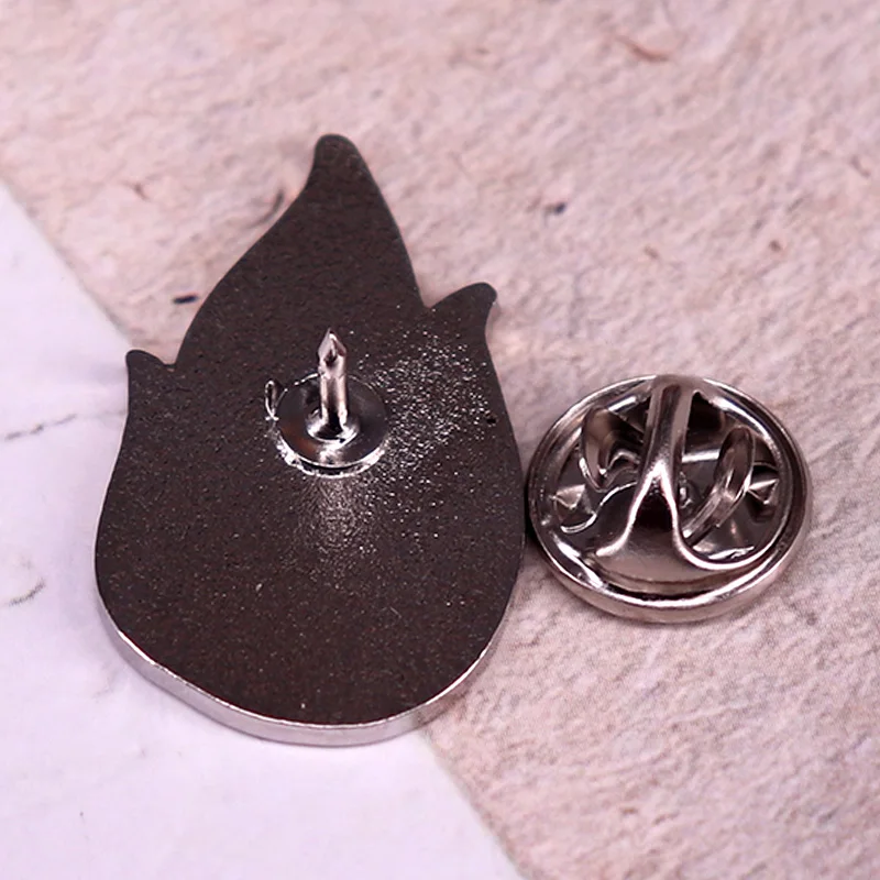 My Friends Are With Me and I Am Not Afraid Enamel Pin Sarah J. Maas HOEAB Brooch Badge view 2