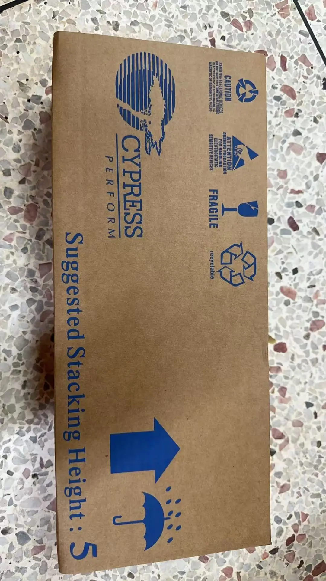 CY7C68013A-128AXC CY7C68013A-128AX qfp128、高品質の製品、100% 新品